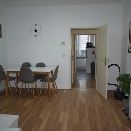Apartament In *